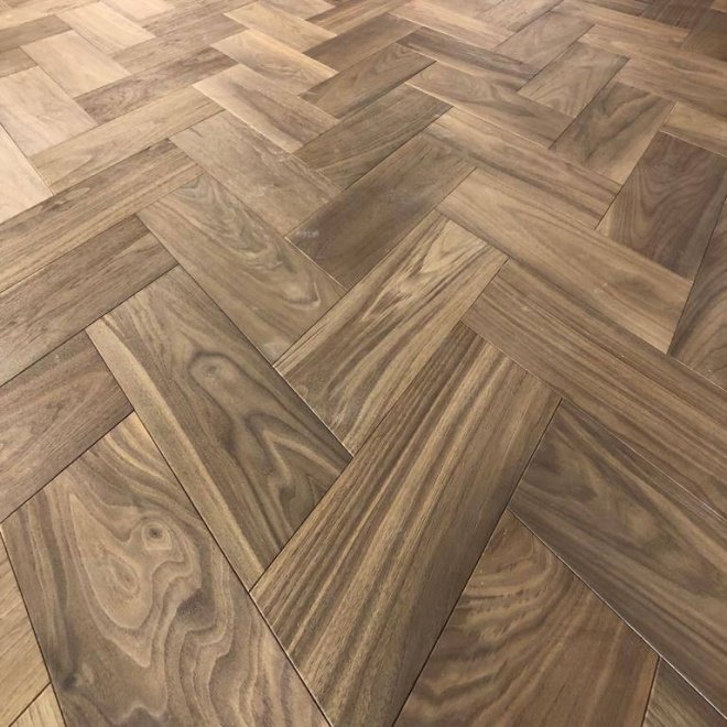 Паркет ёлка HM Flooring Итальянская ёлка Орех американский селект Summer (Diamond)
Селект 
Лак УФ
14 мм - фото 1
