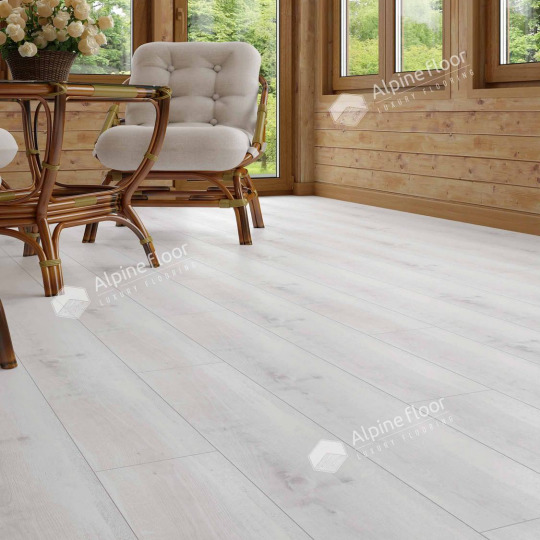 SPC ламинат Alpine Floor Classic Light Дуб Выбеленный ECO 182-88 MC
- фото 4