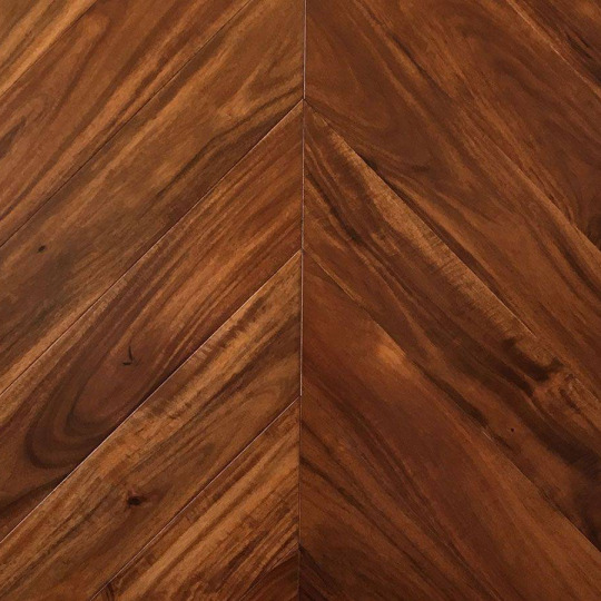 Паркет ёлка Wood Bee Chevron Sucupira (Сукупира) - фото 1