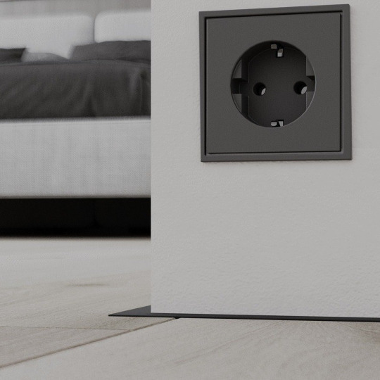 Микроплинтус Ликорн Скрытый С-05.25.3 Чёрный - фото 3