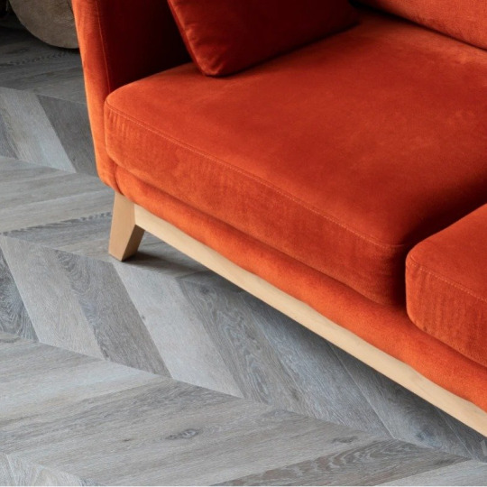 Кварц виниловый ламинат Vinilam Parquet Chevron Glue RI444515CL4 Шеврон Легран клеевой
- фото 6