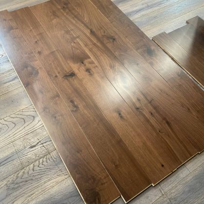 HM Flooring Орех Американский Натур (UV лак) 14х150х400-1500