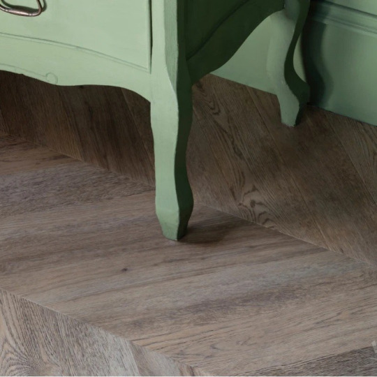 Кварц виниловый ламинат Vinilam Parquet Chevron Glue RI153616CL4 Шеврон Шампань клеевой
- фото 4