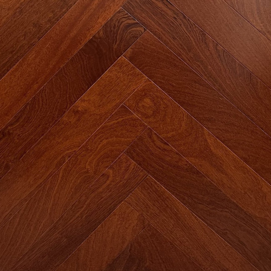 Паркет ёлка Wood Bee Английская ёлка Сапели (Sapele) - фото 1