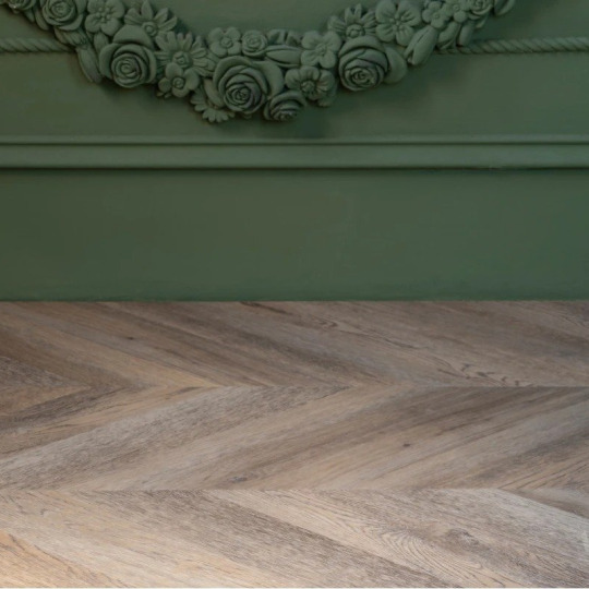 Кварц виниловый ламинат Vinilam Parquet Chevron Glue RI153616CL4 Шеврон Шампань клеевой
- фото 7