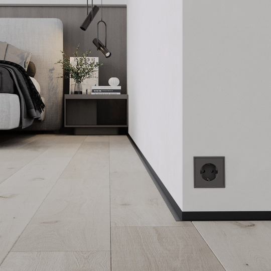 Микроплинтус Ликорн Скрытый С-05.25.3 L Чёрный - фото 4