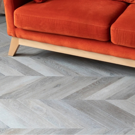 Кварц виниловый ламинат Vinilam Parquet Chevron RI444515CL4 Шеврон Легран
- фото 1