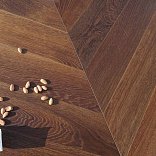 Паркетная доска Parquet Prime Французская елка Шеврон Дуб Saur Louvre (Термодуб) - 1