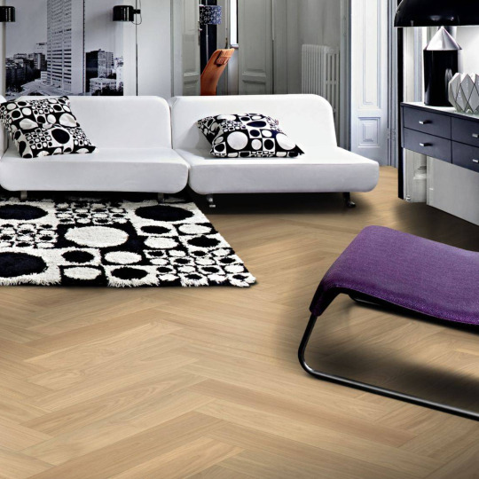 Паркет ёлка Kahrs Kahrs Дуб АВ дымчатое белое масло (Dim White oil) - фото 2