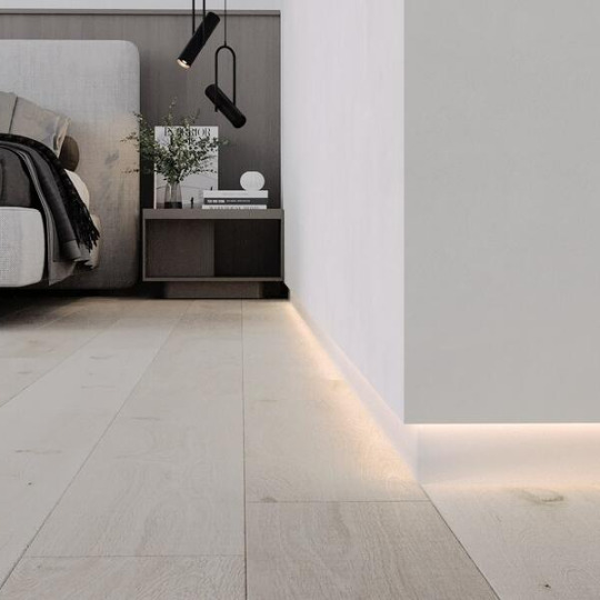 Плинтус Ликорн Скрытый С-02.2.1 Серебристый блестящий - фото 1