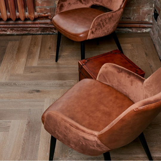 Кварц виниловый ламинат Vinilam Parquet Herringbone IS11199 Паркет Венецианский
- фото 4