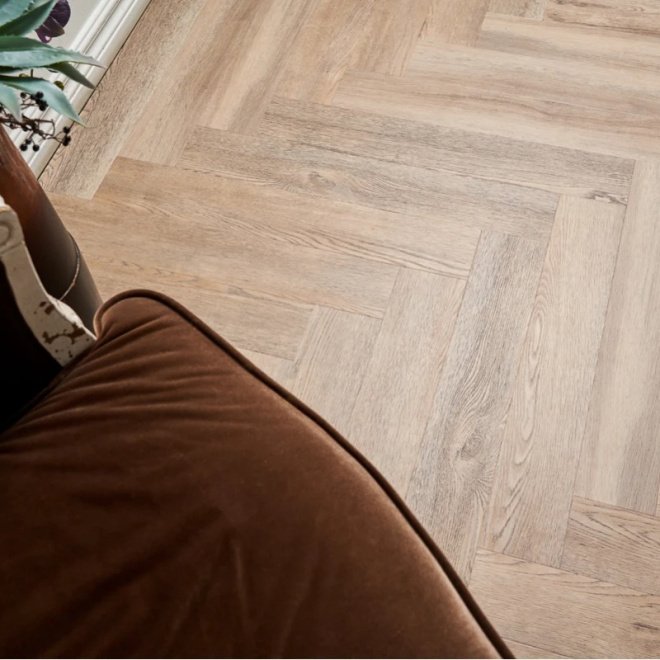 Кварц виниловый ламинат Vinilam Parquet Herringbone IS11133 Паркет Северный - фото 5