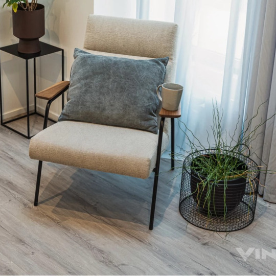 Кварц виниловый ламинат Vinilam ВИНИЛПОЛ SPC click 7897 -EIR Дуб Неаполь
- фото 2