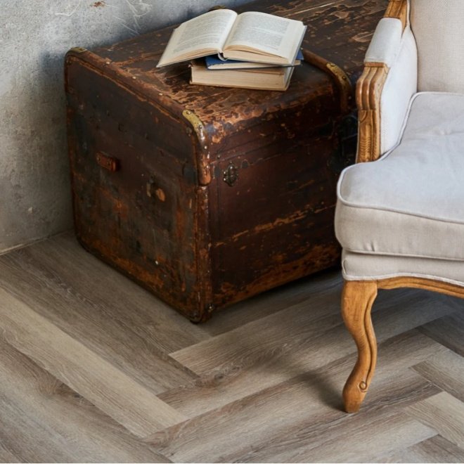 Кварц виниловый ламинат Vinilam Parquet Herringbone IS11122 Паркет Эрмитаж - фото 7