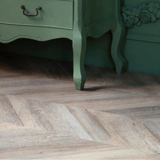 Кварц виниловый ламинат Vinilam Parquet Chevron Glue RI153616CL4 Шеврон Шампань клеевой
- фото 3