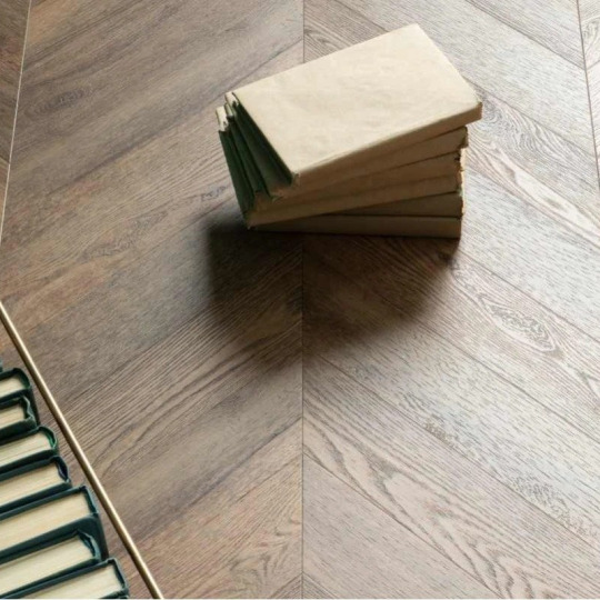 Кварц виниловый ламинат Vinilam Parquet Chevron Glue RI153610CL4 Шеврон Нормандия клеевой
- фото 2
