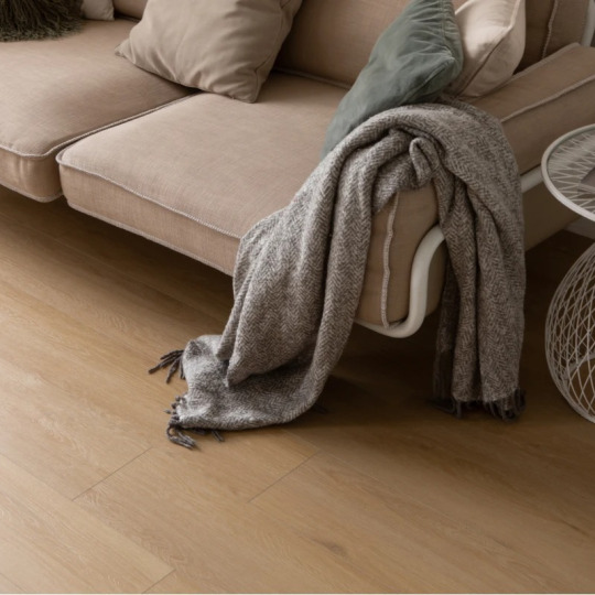 Кварц виниловый ламинат Vinilam Cork 10110V фаска Дуб Рошфор
- фото 4