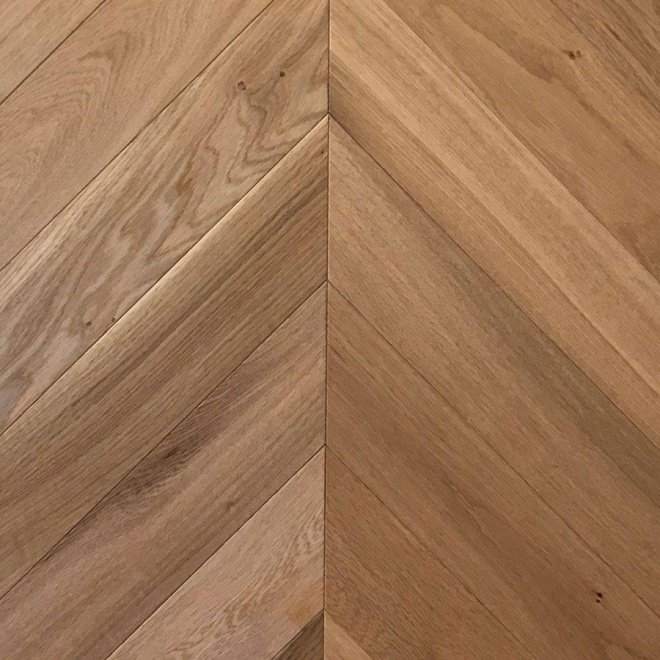 Паркет ёлка Wood Bee Chevron Дуб Natur Brush (Натур браш) - фото 1
