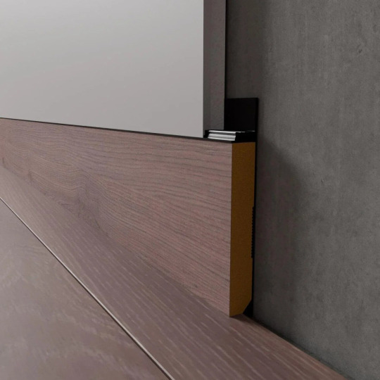 Плинтус Luxury Wood Decor Invisible™ Вставка МДФ шпонированная дубом (с покраской) - фото 1