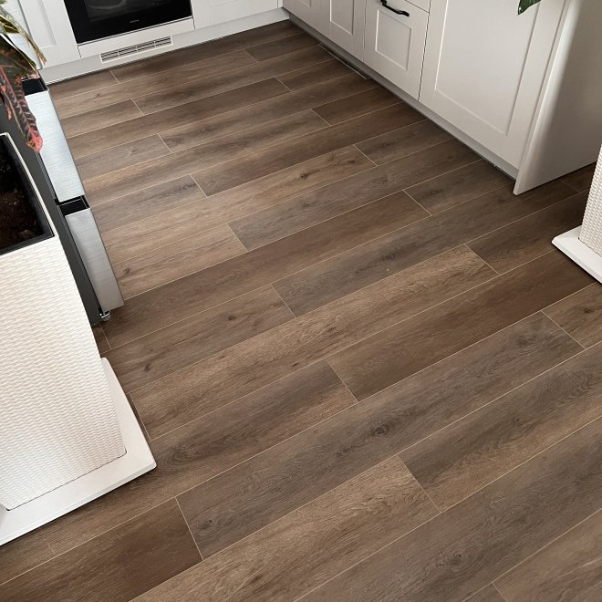 Кварц виниловый ламинат FirstFloor FirstFloor 1F021 Сканди дуб кофе/Skandi Oak Coffee - фото 12